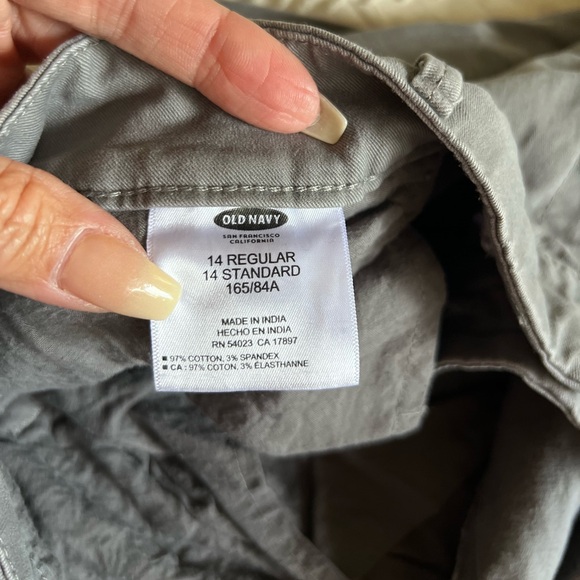 Old Navy Pixie Gray Shorts - Picture 4 of 5